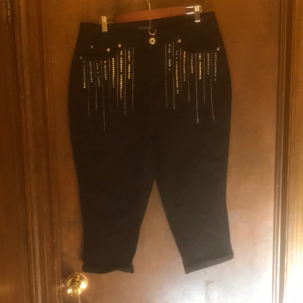 Black capris go with the black Nike shirt get the shirt for free